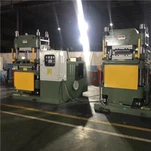 ব্রেক প্যাড তৈরির জন্য জলবাহী প্রেস মেশিন